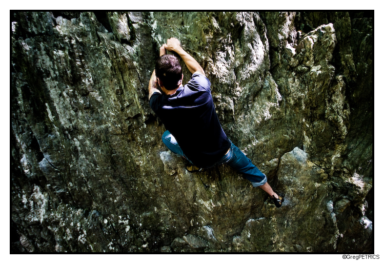 traverse route on a boulder