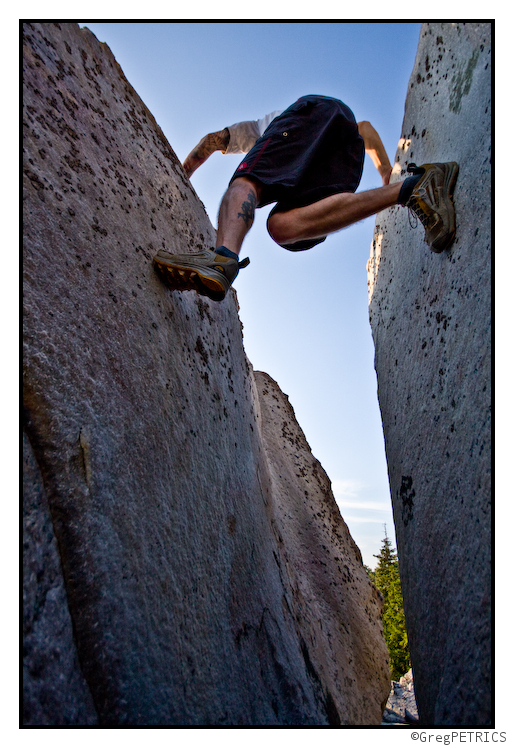 Humpty Dumpty boulder's chimney route